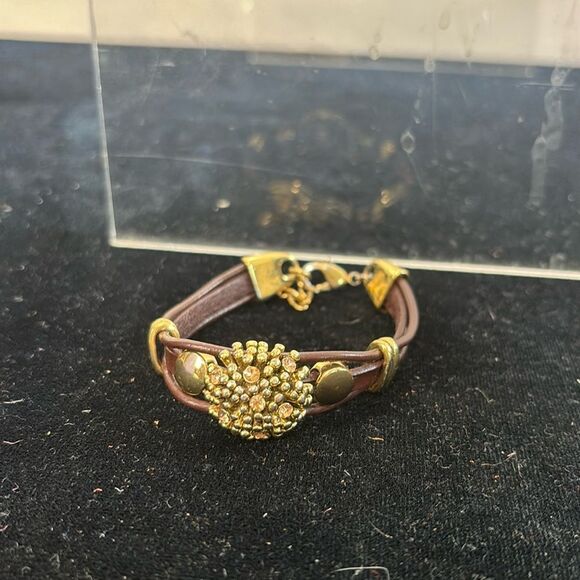 Leather w Rhinestone Dome Bracelet - Picture 1 of 7